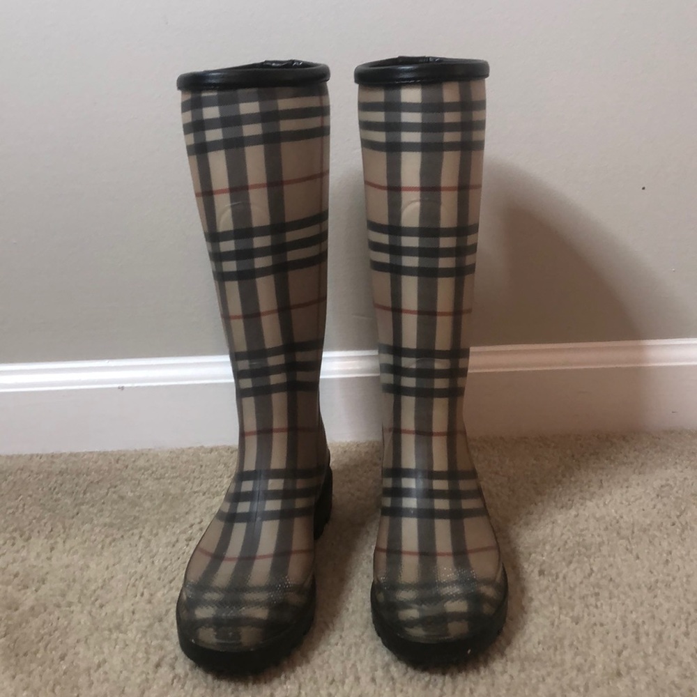 Burberry rain boots - Picture 2 of 4